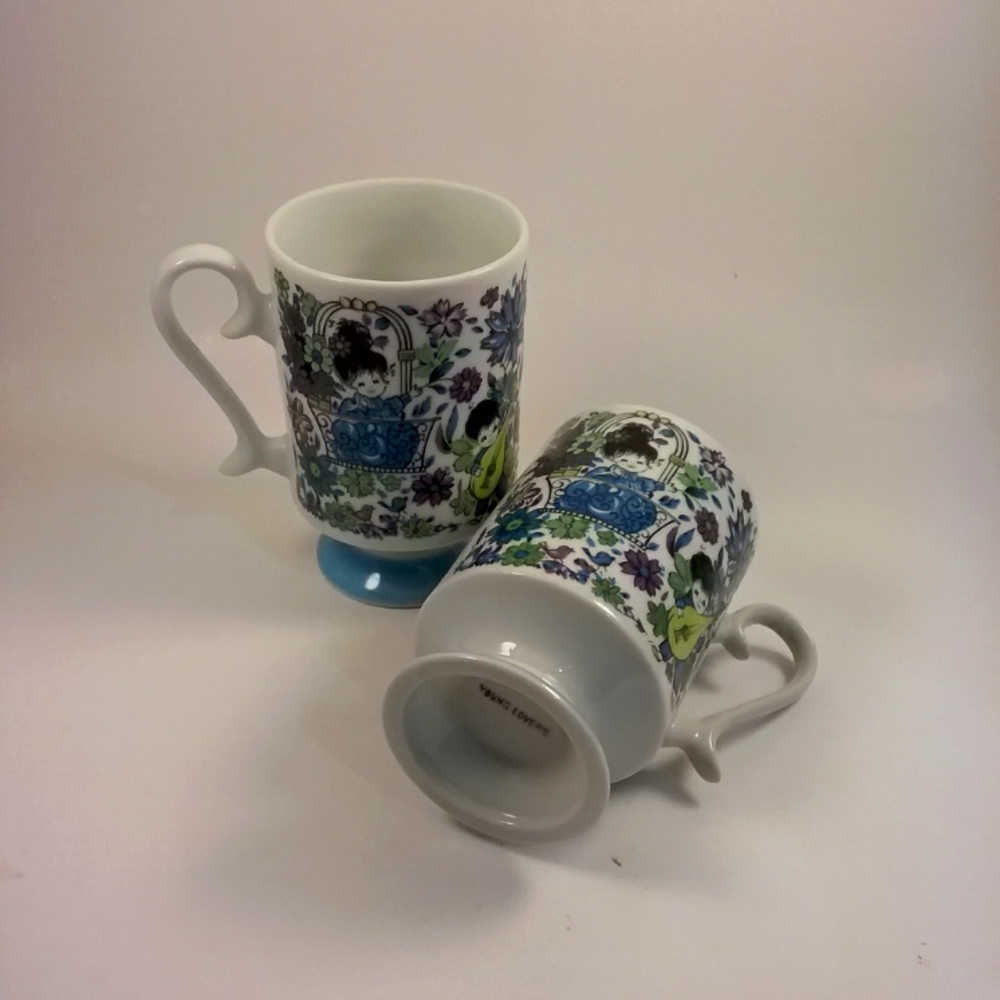 Mid Century Young Lovers Pedistal Cups Ceramic 70`s